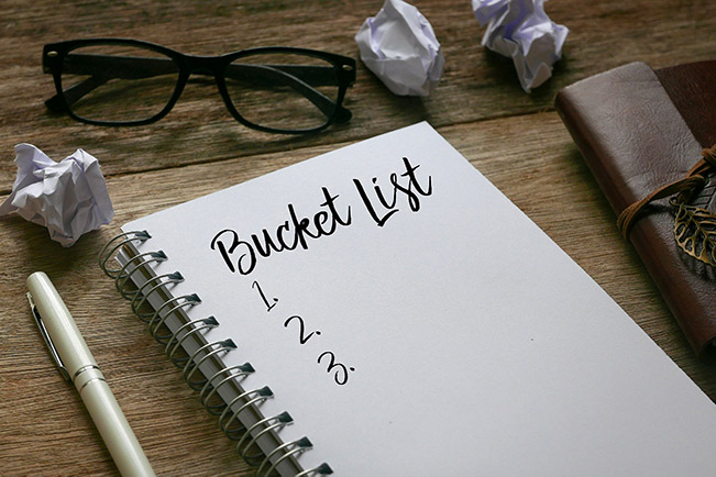 Idee om te doen met slecht weer: een vakantiebucketlist maken